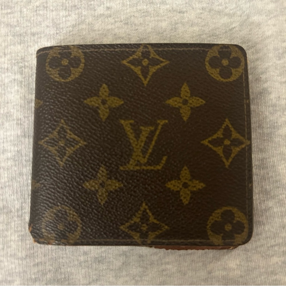 Authentic Louis Vuitton Men’s Wallet Coated Canvas Monogram